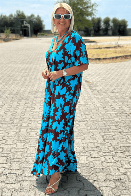 SORELLE™ | Stylish Coverage Midi Dress